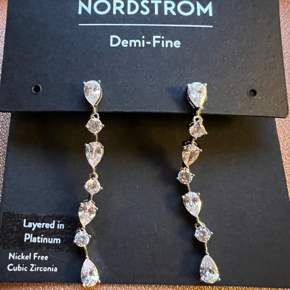 Nordstrom Solitaire Pear Shaped Cubic Zirconia Glam Linear Drop Earrings::NEW:: - Picture 5 of 6